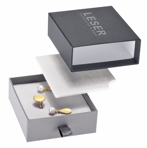 Noble jewellery box with foam inlay 