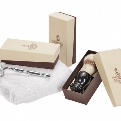 Cardboard boxes for men's care sets