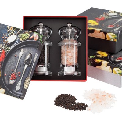 sales packaging spices salt pepper