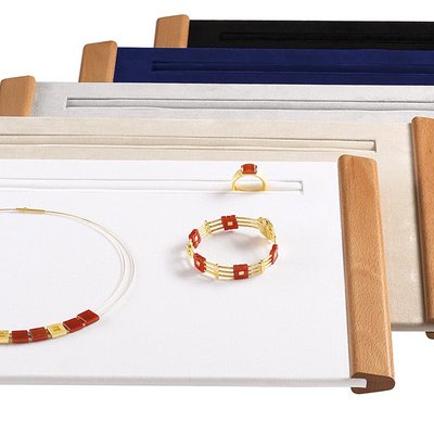 Vorlagetablett für Hochzeitsringe und Trauringe aus Holz in verschiedenen Farben